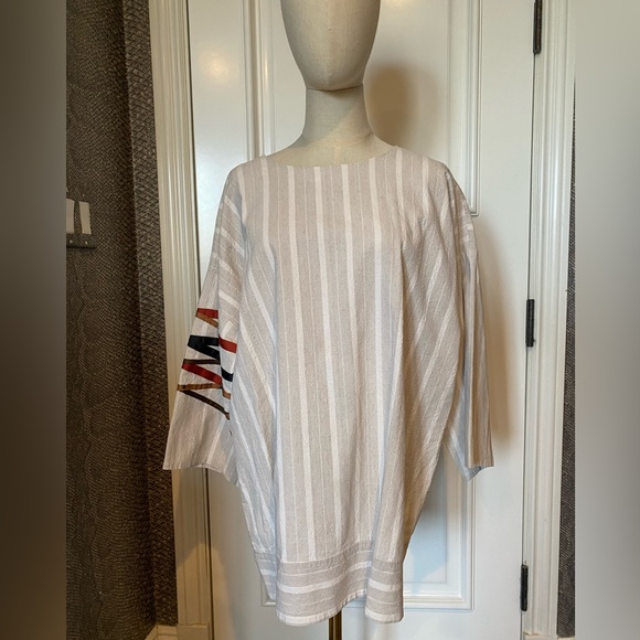 Alfredo's Wife Tan and Brown Tunic Top - Picture 2 of 6